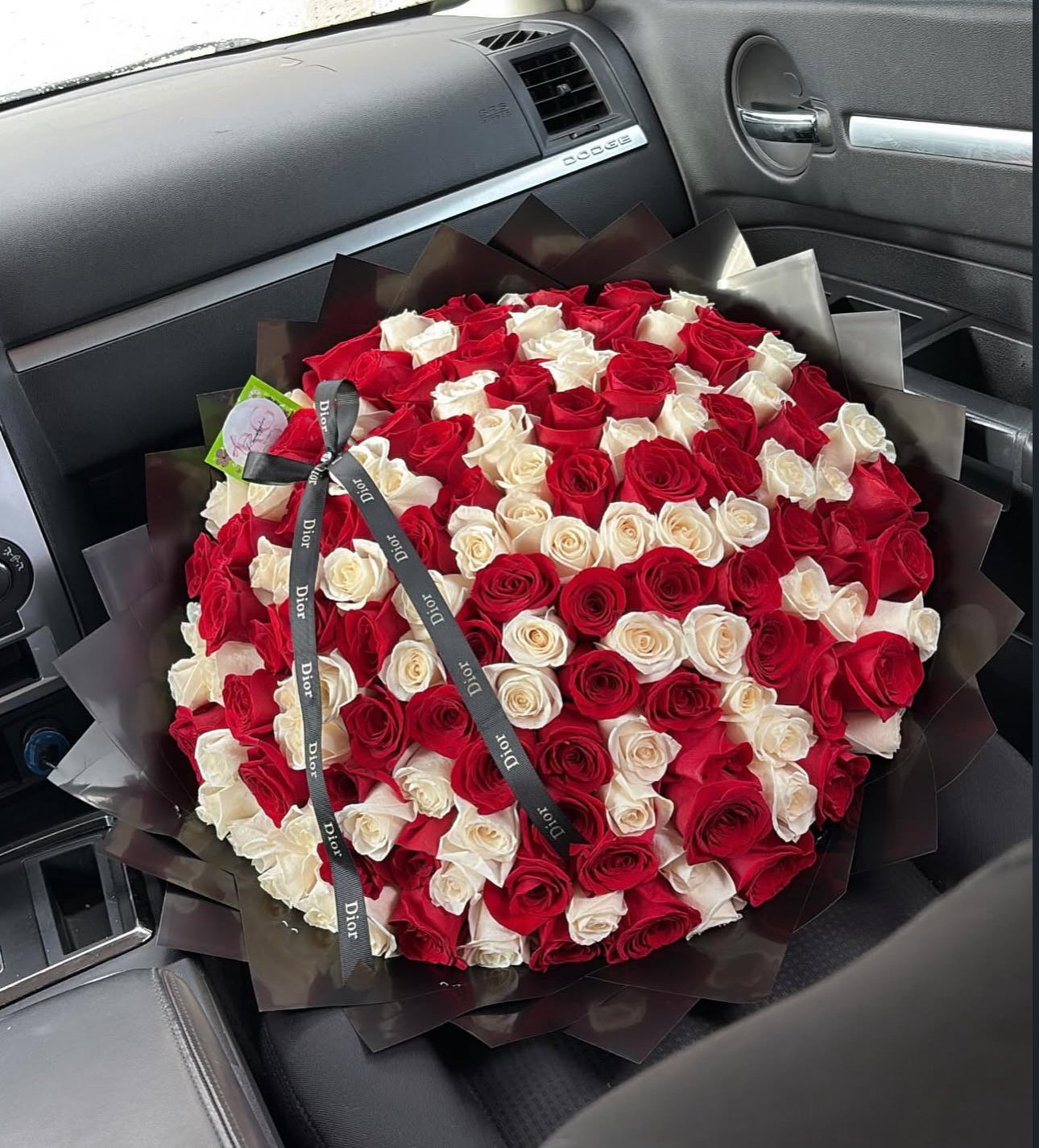 Classy Red & White ♥️