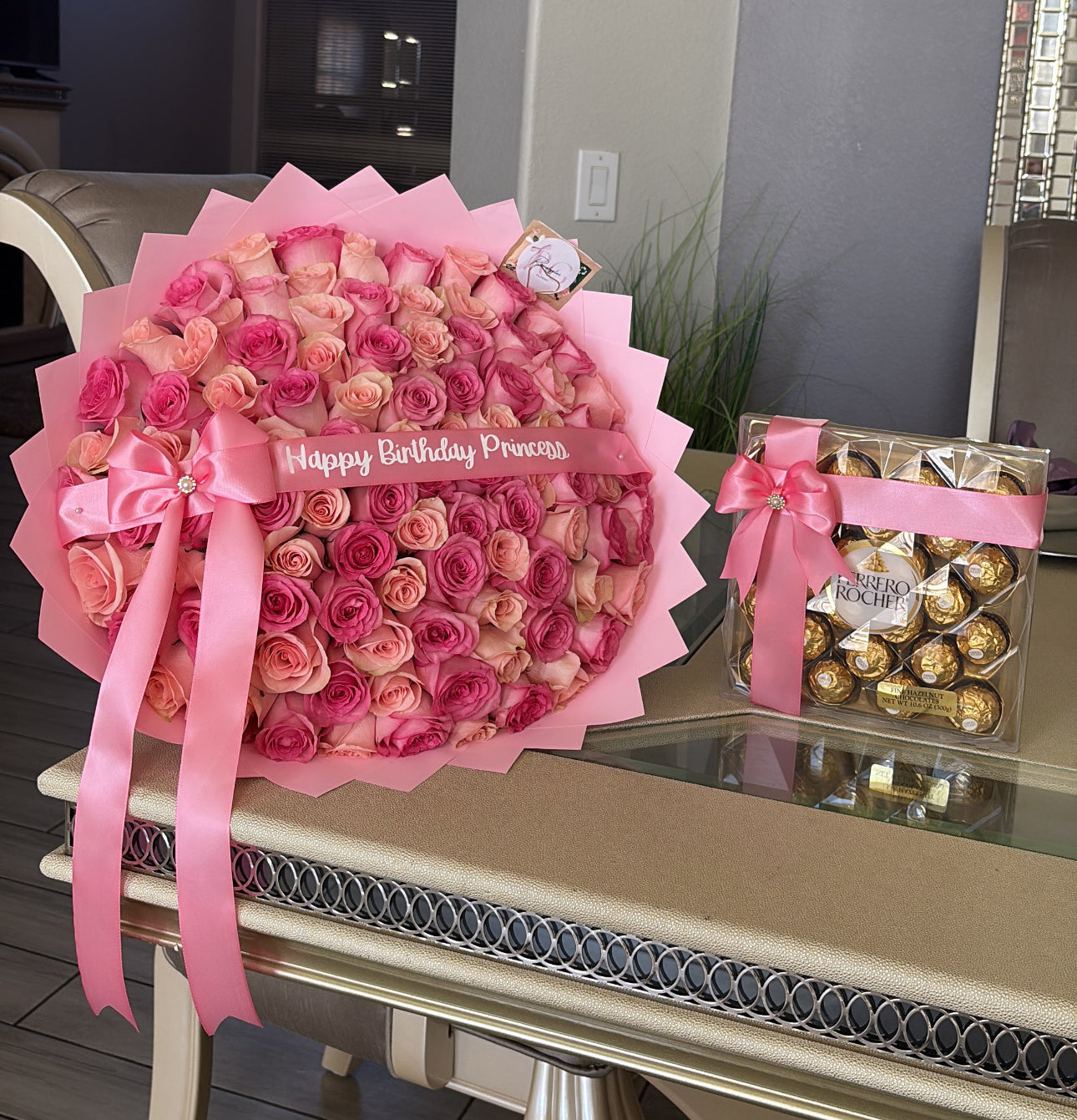 Pink Rose Bouquet + Chocolate Box πΈπ«