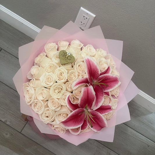 Blush Lily Bouquet 🤍