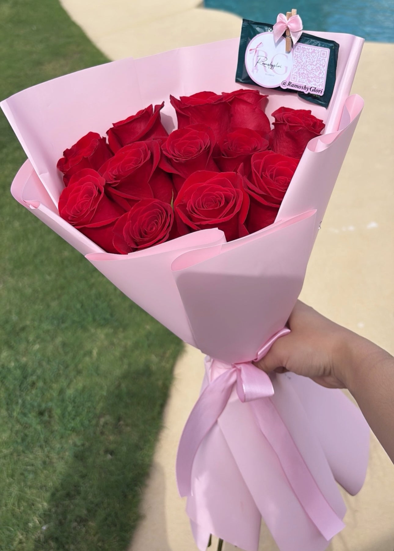 Simple Dozen Roses ♥️